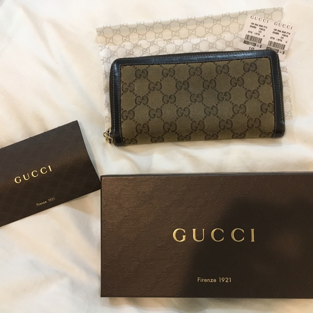 GUCCI Monogram Bamboo Tassel Zip Around Wallet